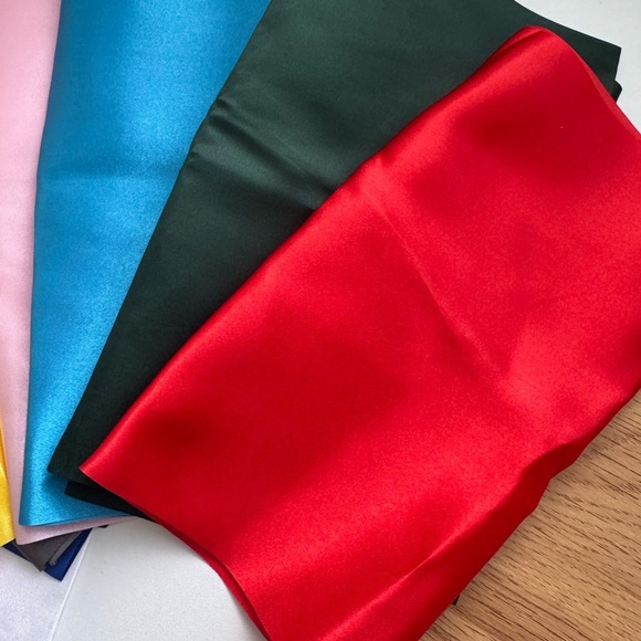 9 Pcs Satin Cloths 17.5” x8” NWT - Picture 5 of 10